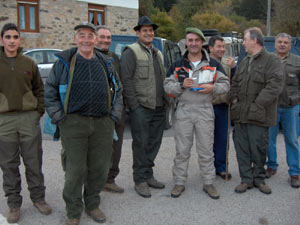 En el medio de la fotografía, están Jorge, Felipe y Framcis. Entre los tres mataron siete jabalís