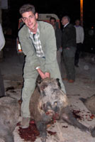 Francisco con el jabal&iacute; de 110 kilos