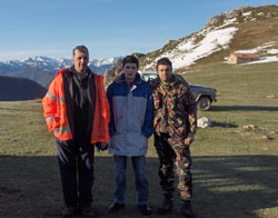 Mariano Gaipo con su hijo y con su sobrino  en el Collau de Taruey