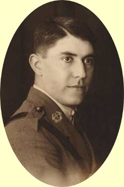 Mois&eacute;s en su &eacute;poca de militar