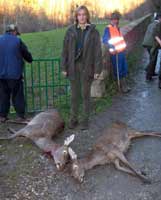 Ivana con sus primeros trofeos cineg&eacute;ticos